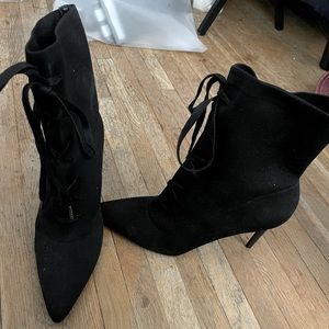Kyle Jenner Lace-up Pointy Toe Black Boots